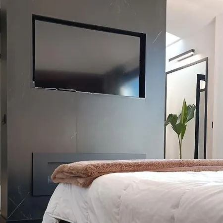Apartment Noctua Penthouse Golden Mile 001